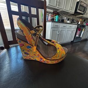 Gianni Bini Embroidered yellow wedges